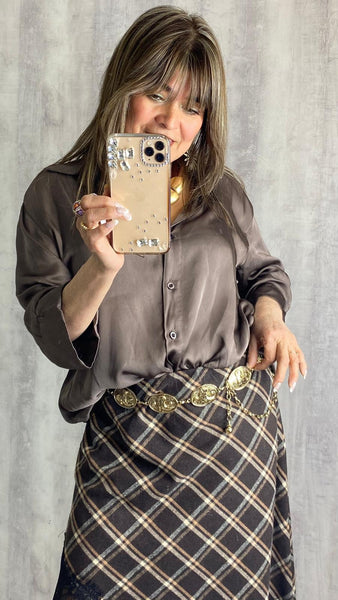 Cinturón dorado con detalles cainita