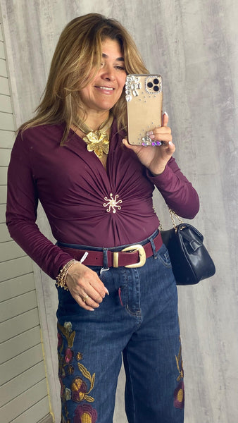 Bodi elástico granate escote en pico