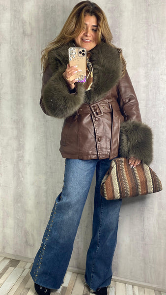 Chaqueta de polipiel marrón chocolate afelpadla