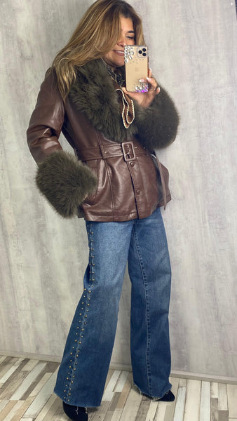 Chaqueta de polipiel marrón chocolate afelpadla