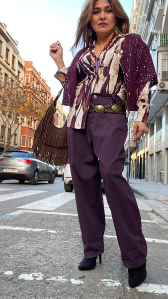 Pantalón berenjena modelo baggie