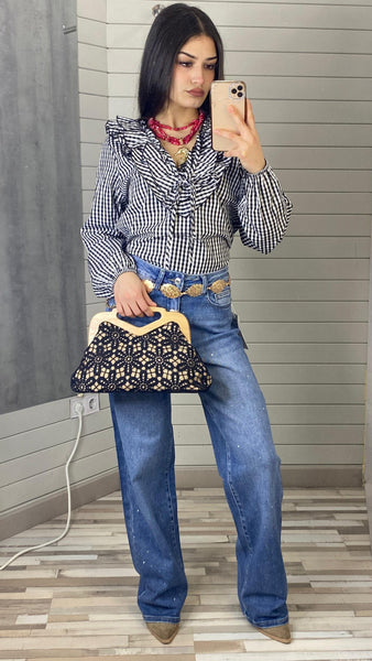 Bolso efecto croché con asas de madera