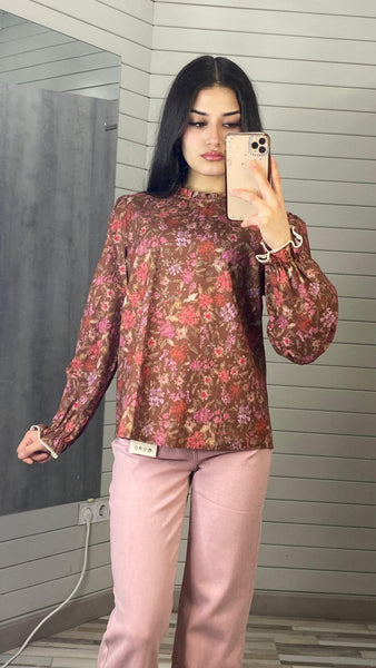 Blusa estampada romántica