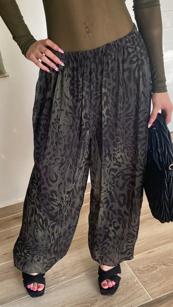 Pantalones de gasa bombacho animal print verde