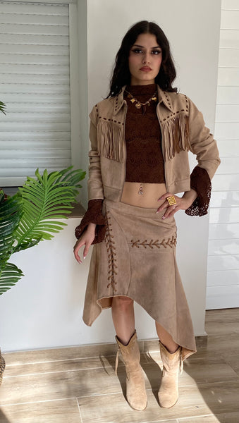 Falda de antelina asimétrica