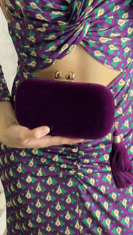 Bolso efecto terciopelo morado