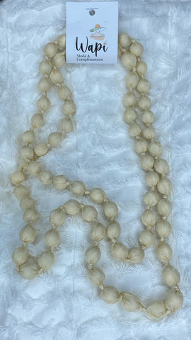 Collar bolas de seda
