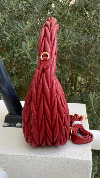 Bolso granate de polipiel en relieve