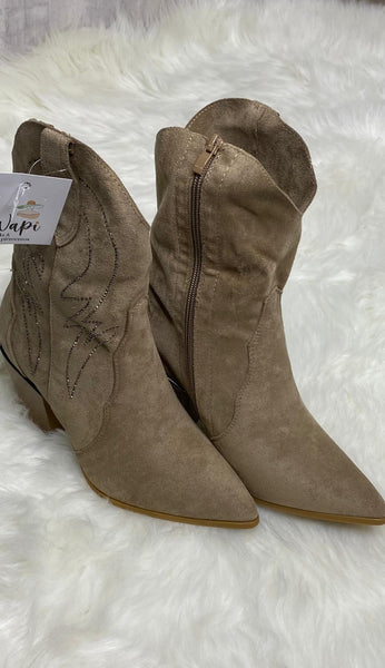 Botas beige con pedrería