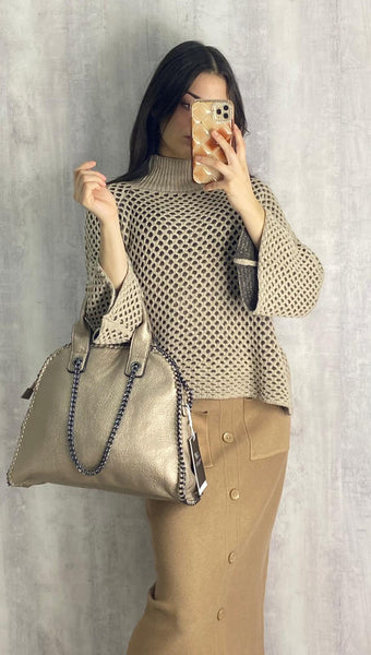 Bolso beige efecto dorado con cadenas