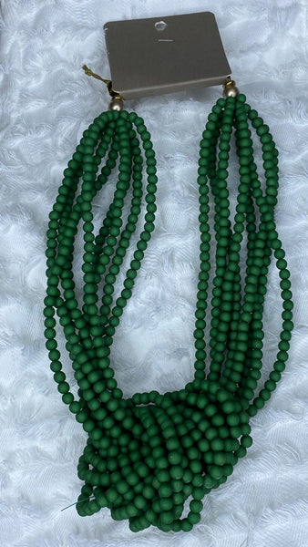 Collar nudo lleva varías vueltas