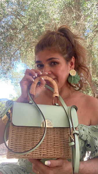 Bolso de rafia y polipiel en verde agua
