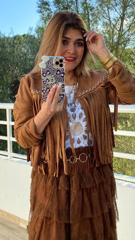 Chaqueta de antelina con flecos color camel