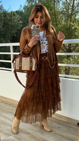 Falda de tul con volantes en Camel