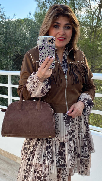 Chaqueta marrón de antelina con flecos