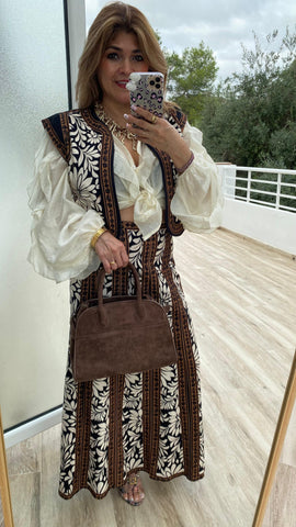Blusa blanco roto con volantes