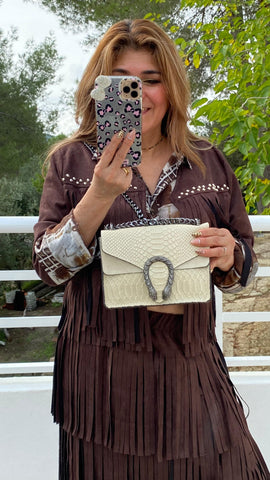 Bolso color blanco roto con herradura en plata