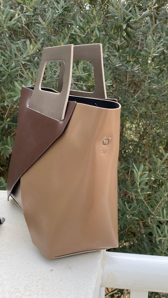 Bolso de polipiel combinado en marrón, camel y blanco roto