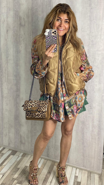 Chaleco color camel claro