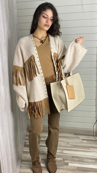 Chaqueta de punto con flecos