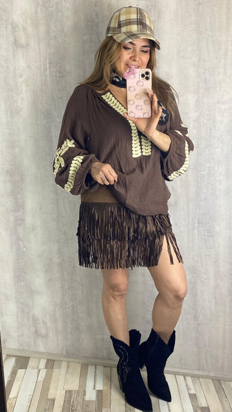 Blusa marrón chocolate con detalles bordados