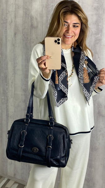 Pañuelo negro estampado efecto satinado