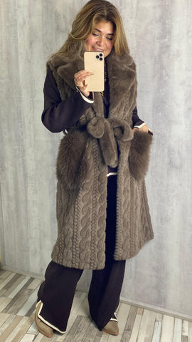 Chaleco marrón largo de de pelo sintético