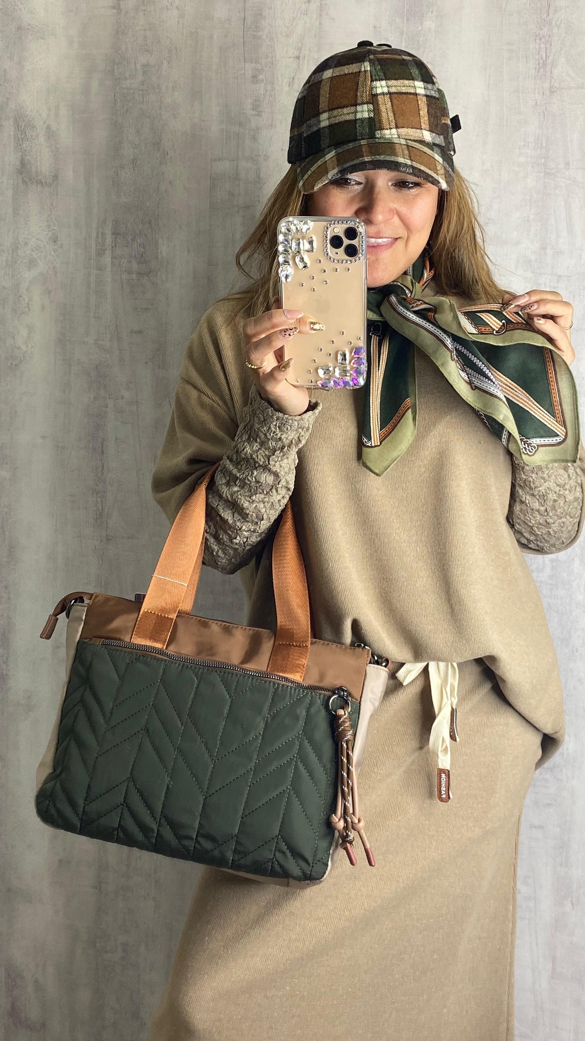 Pañuelo pequeño verde combinado