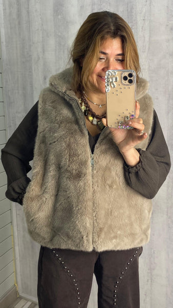 Chaleco de pelo color topo