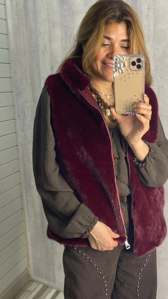 Chaleco granate de pelo sintético