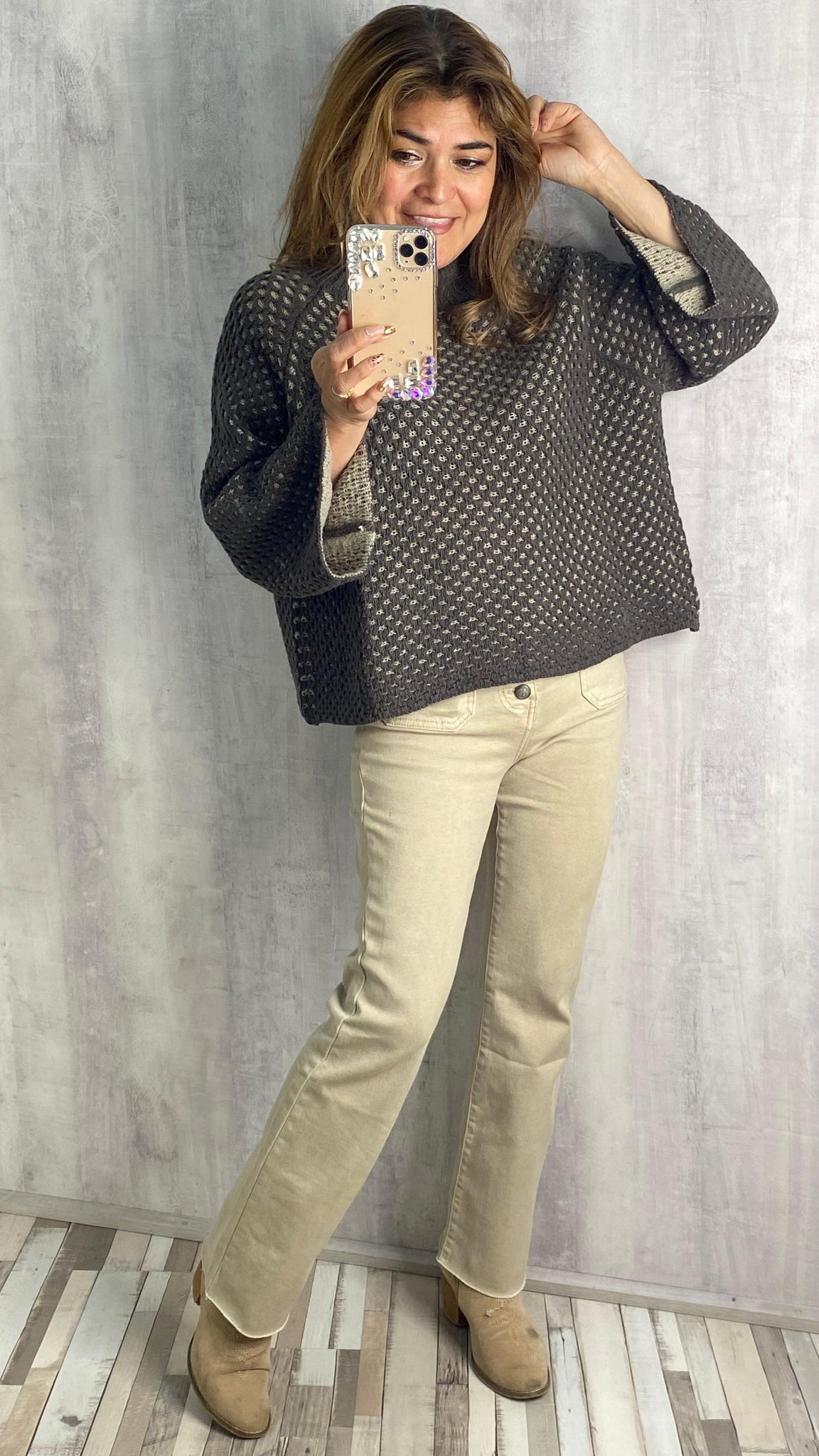 Jersey cachemir marrón chocolate fondo topo