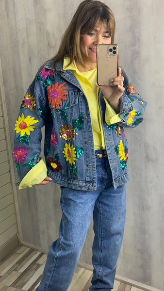 Chaqueta vaquera bordada con lentejuelas