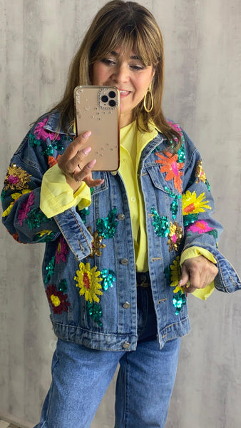 Chaqueta vaquera bordada con lentejuelas