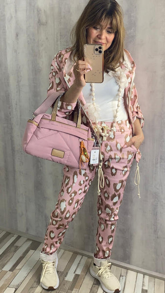 Conjunto chándal animal print, verde agua, rosa palo y azul bebé