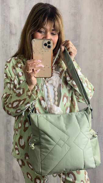 Bolso bandolera de nailon verde claro