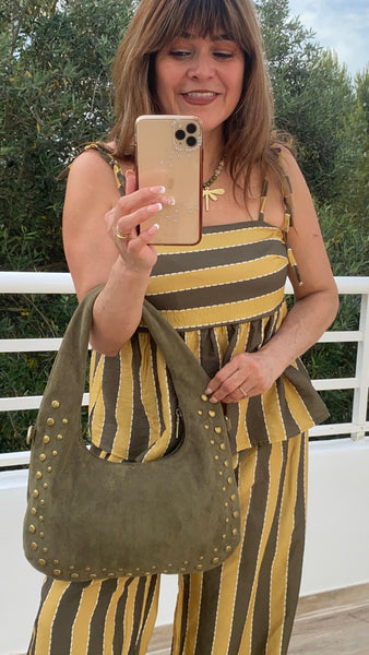 Bolso verde militar de antelina con tachas