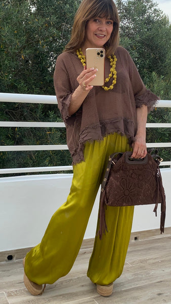 Pantalón satinado bombacho en verde pistacho