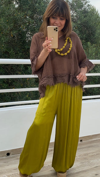Pantalón satinado bombacho en verde pistacho