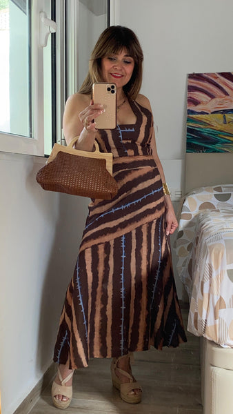 Vestido asimétrico estampado en tonos marrones y azul