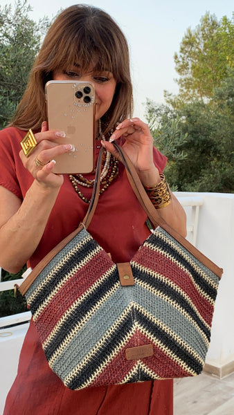 Bolso étnico de rafia y polipiel