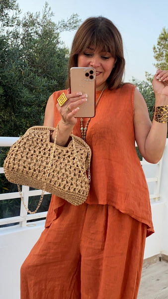 Bolso de rafia de mano color camel