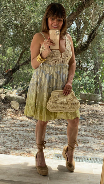Vestido verano en croché combinado con tela degradada con dorado