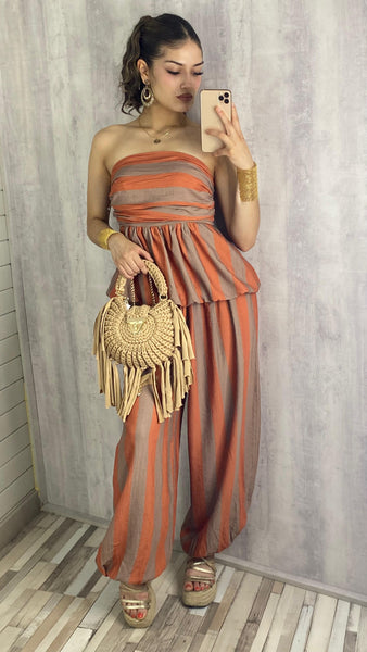 Conjunto a rayas de viscosa en teja y beige oscuro