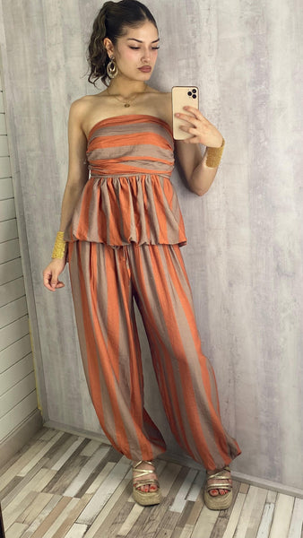 Conjunto a rayas de viscosa en teja y beige oscuro