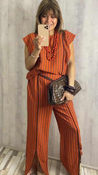 Conjunto color caldera a rayas