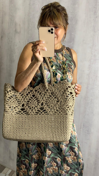 Capazo de macrame color topo