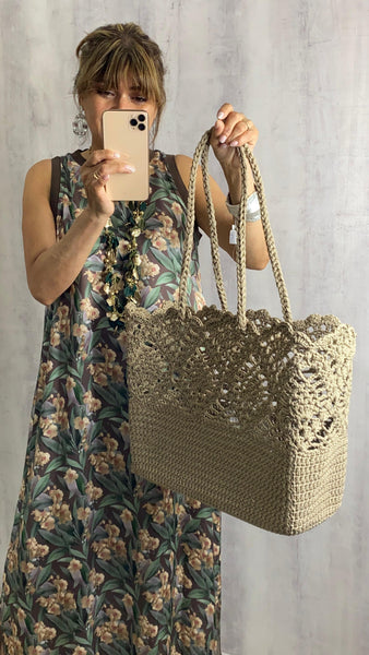Capazo de macrame color topo