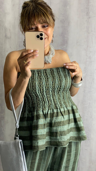 Conjunto de lino a rayas en verde oscuro y verde claro