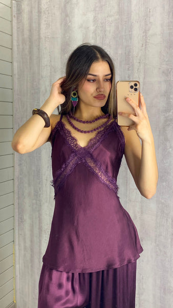 Lencera satinada color berenjena