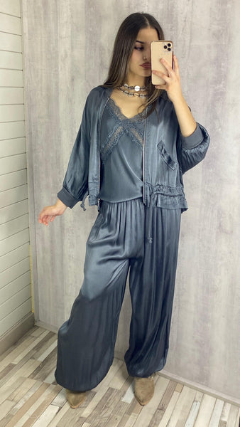 Conjunto satinado en gris marengo